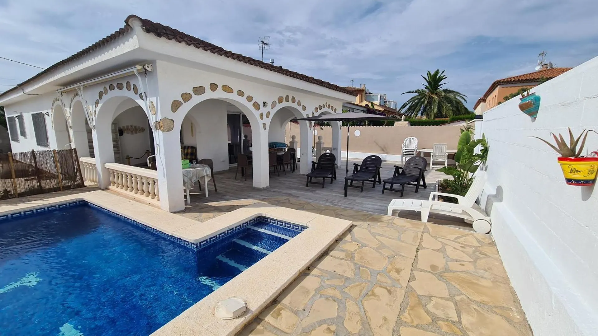 Villa Lucatim Miami Playa 0*,